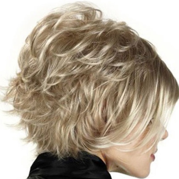 New unworn synthetic wig. Short sassy style. - Picture 2 of 5